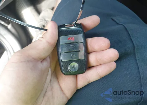 2015 Kia Soul ! from USA, damaged, VIN KNDJX3A52F7218582